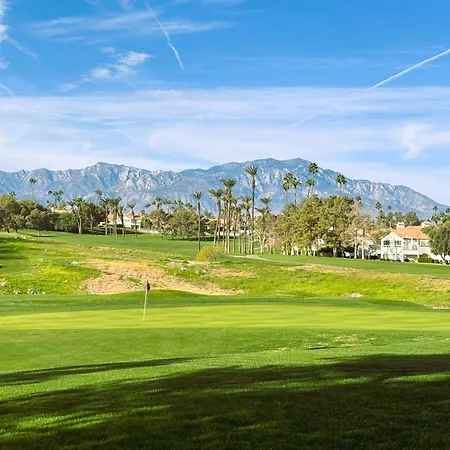 Idyll In The Desert - Immaculate Palm Desert Getaway